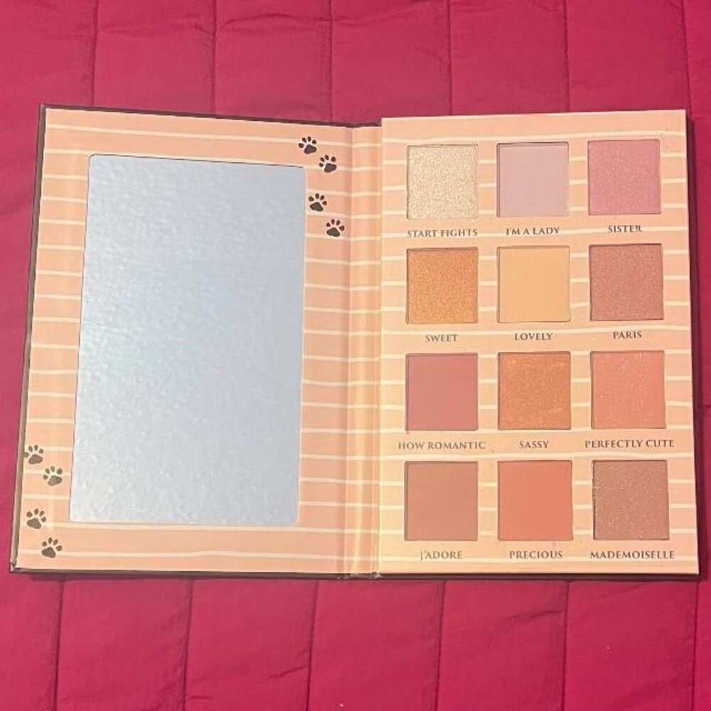 BRAND NEW ~ DISNEY THE ARISTOCATS MARIE ~ 12 EYESHADOW PALETTE ~ GORGEOUS COLORS - Picture 5 of 7
